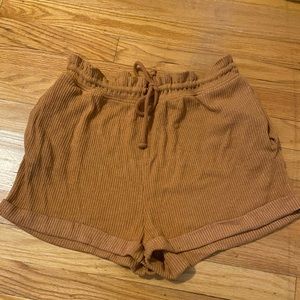 Women’s Out From Under cropped lounge shorts